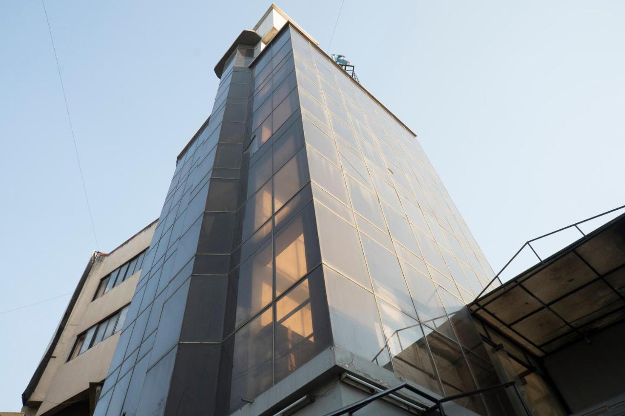 Oyo Flagship 37830 Hotel Aakar International Satara Bagian luar foto