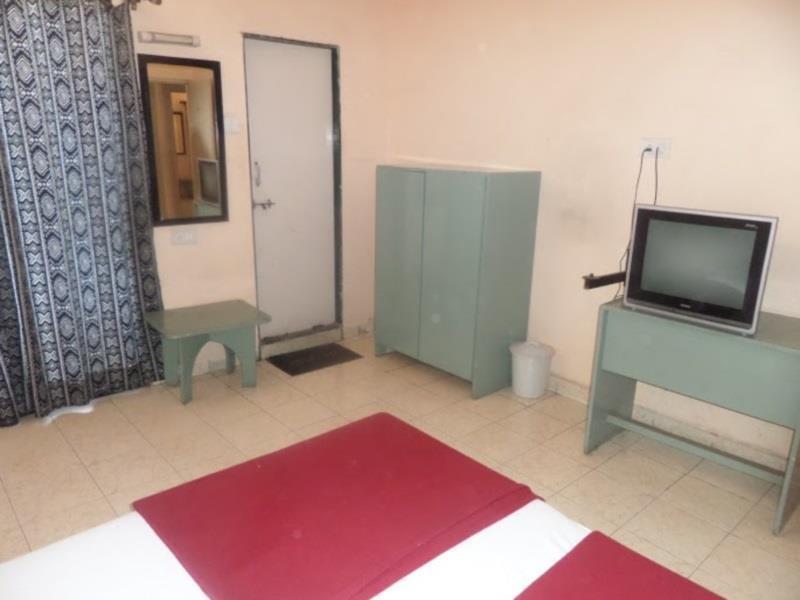 Oyo Flagship 37830 Hotel Aakar International Satara Bagian luar foto