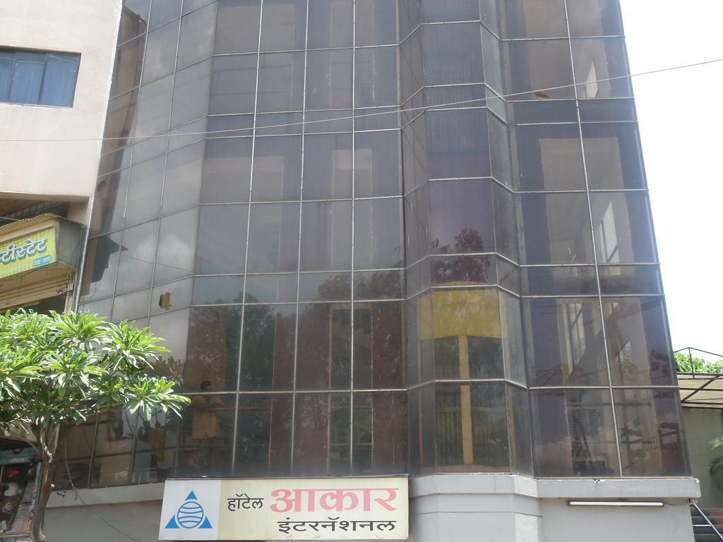 Oyo Flagship 37830 Hotel Aakar International Satara Bagian luar foto