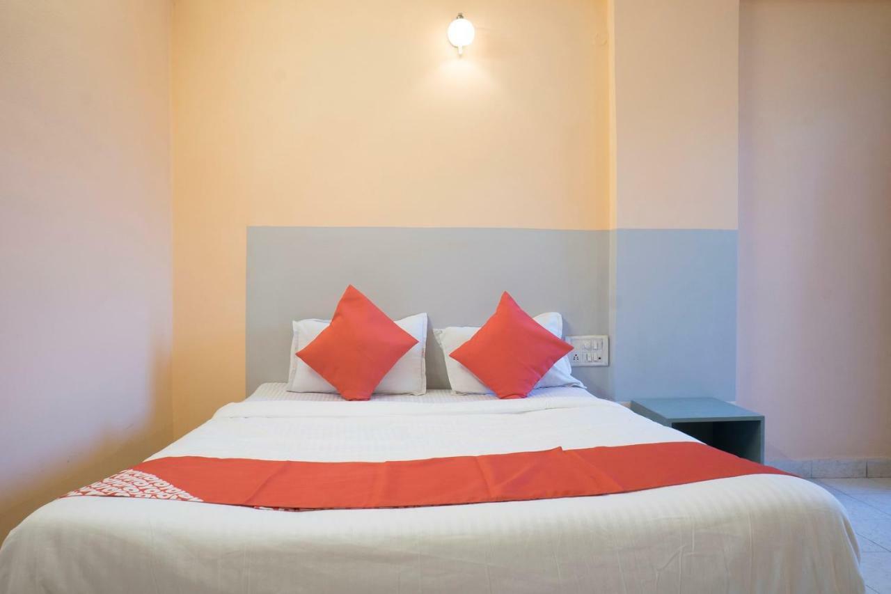Oyo Flagship 37830 Hotel Aakar International Satara Bagian luar foto